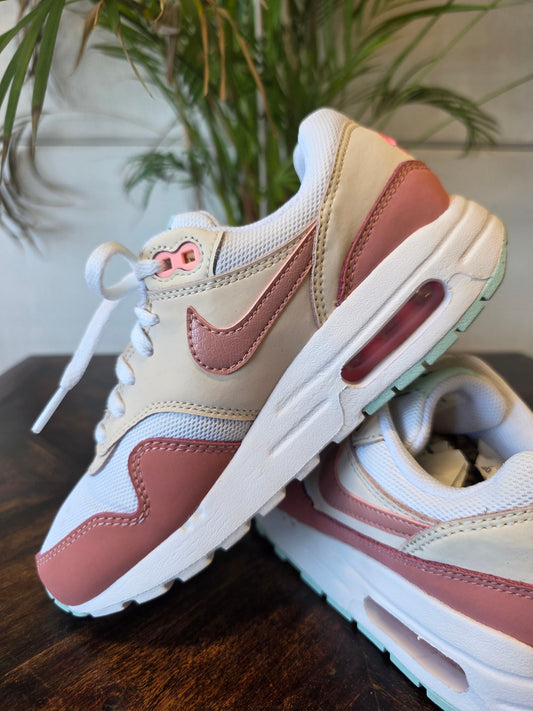 Nike Air Max 1 Red Stardust Quava Ice maat 35,5