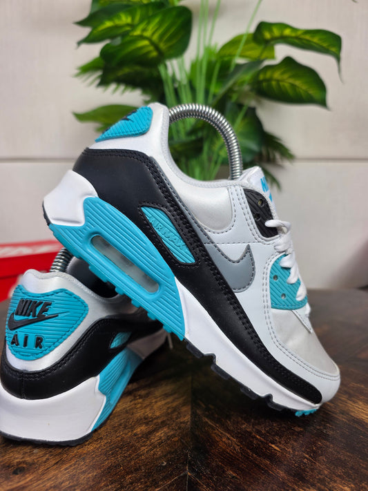 Nike Air Max 90 'Teal Nebula' maat 37,5