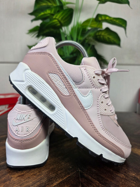 Nike Air Max 90 Barely Rose maat 38,5