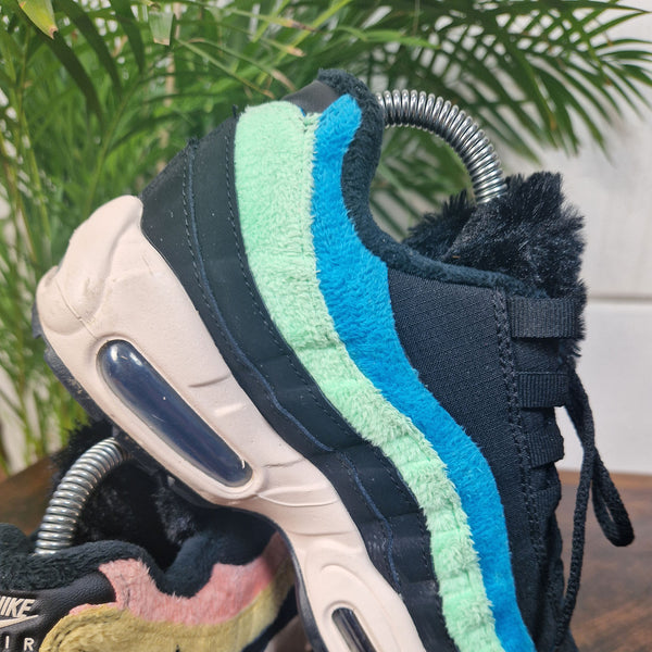 Nike Air Max 95 Black Fur maat 37,5
