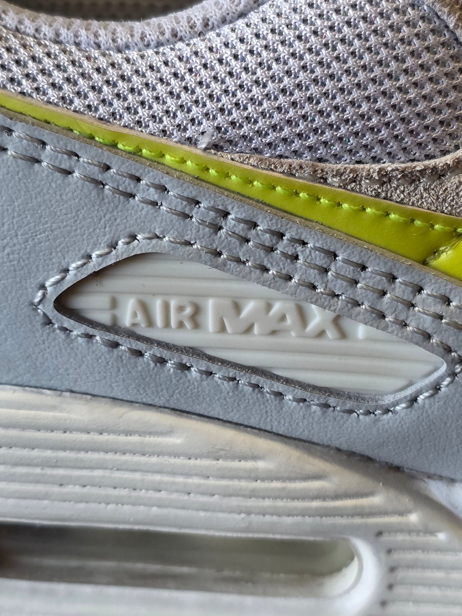 Nike Air Max 90 Lemon Venom maat 37,5