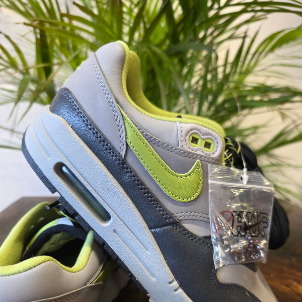 Nike Air Max 1 SP x Huf maat 37,5