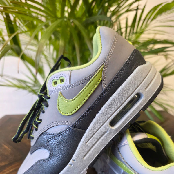 Nike Air Max 1 SP x Huf maat 37,5