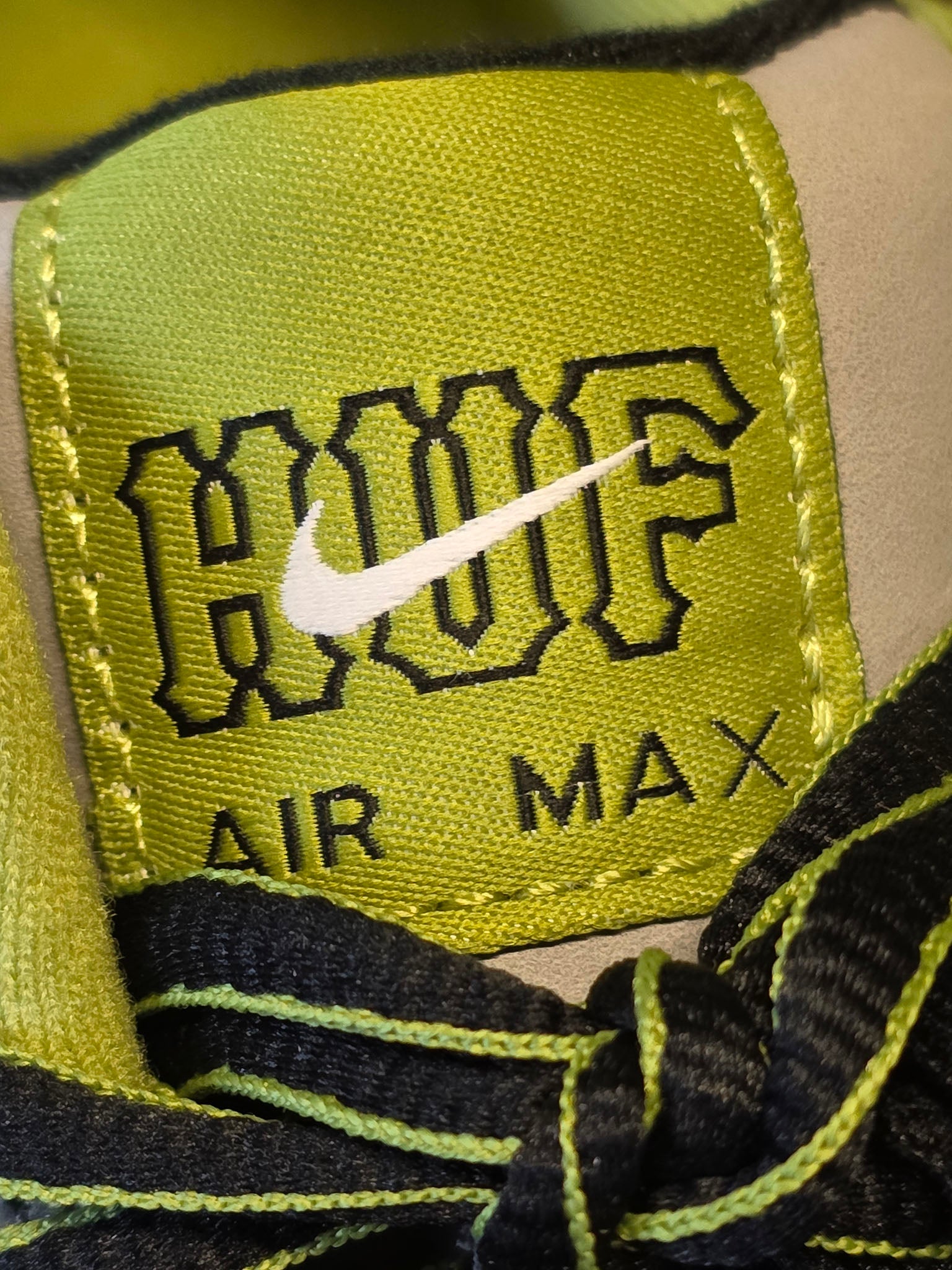 Nike Air Max 1 SP x Huf maat 37,5