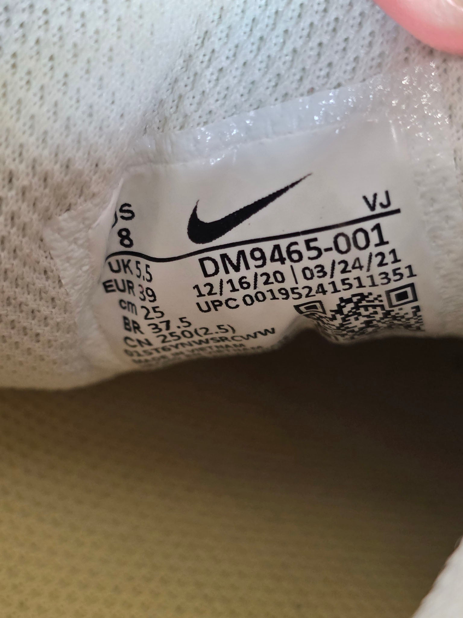 Nike Air Max 90 Pink Salt Sea Glass maat 39