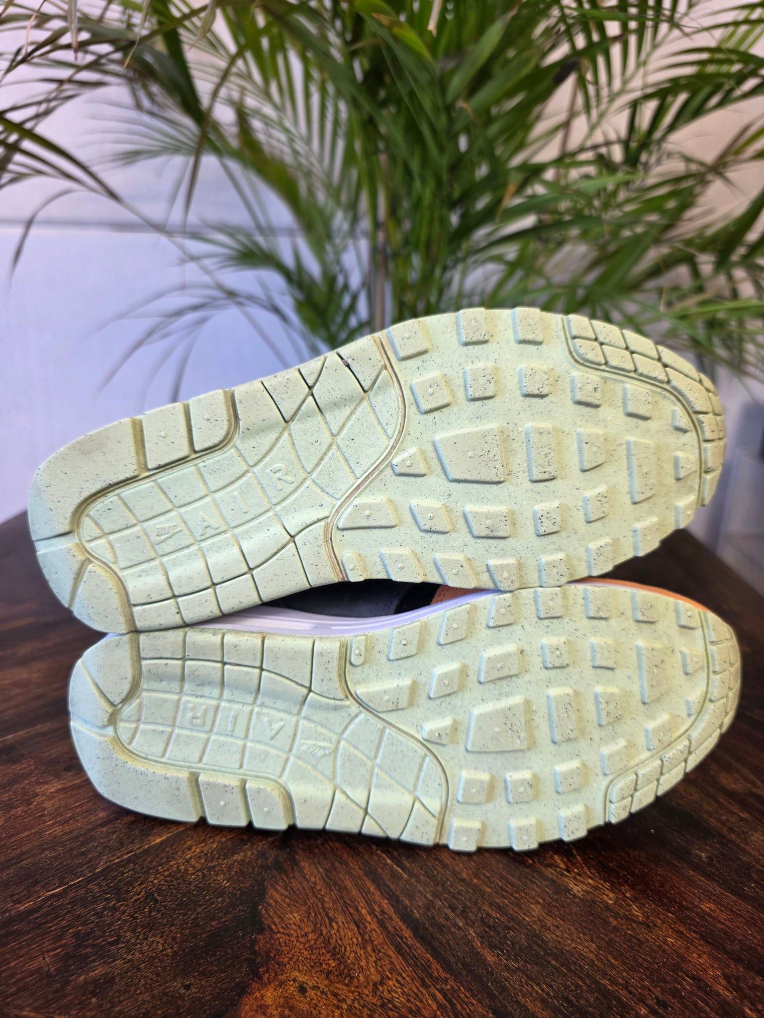 Nike Air Max 1 Duck "Honeydew" maat 38,5