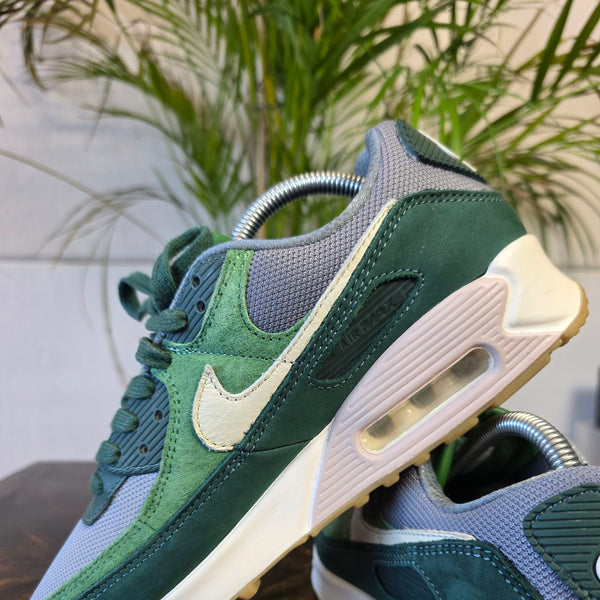 Nike Air Max 90 PRM Pro Green Pale Ivory maat 41