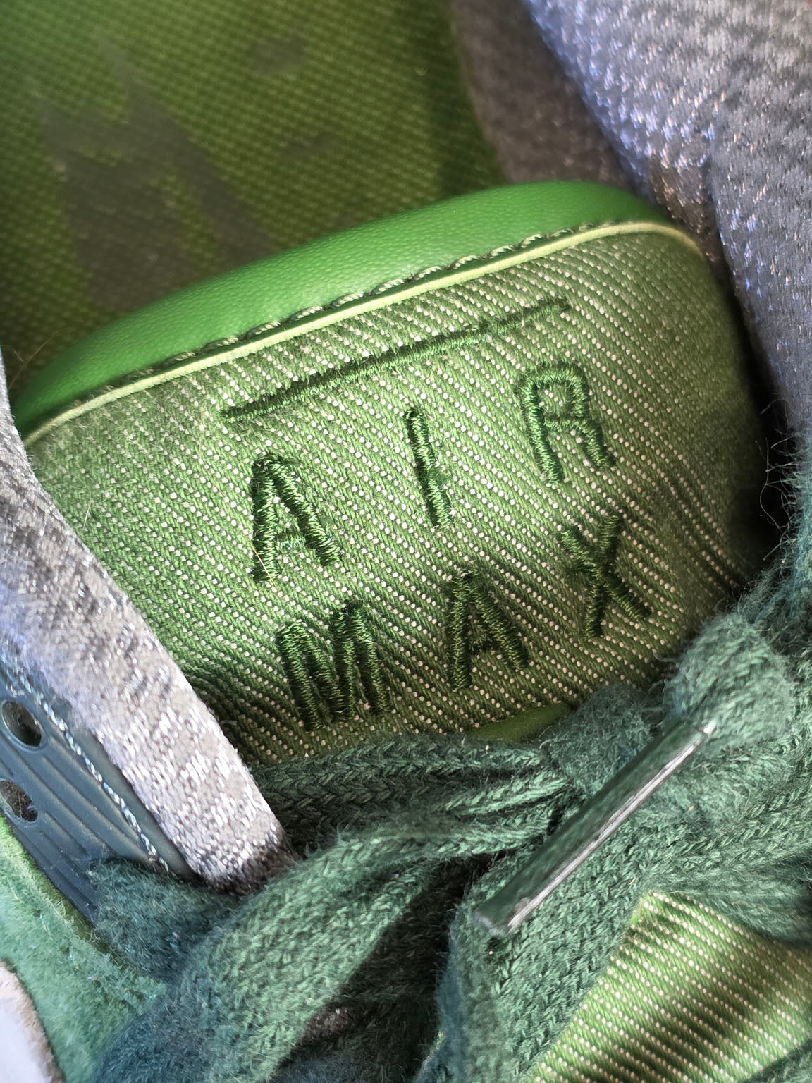 Nike Air Max 90 PRM Pro Green Pale Ivory maat 41