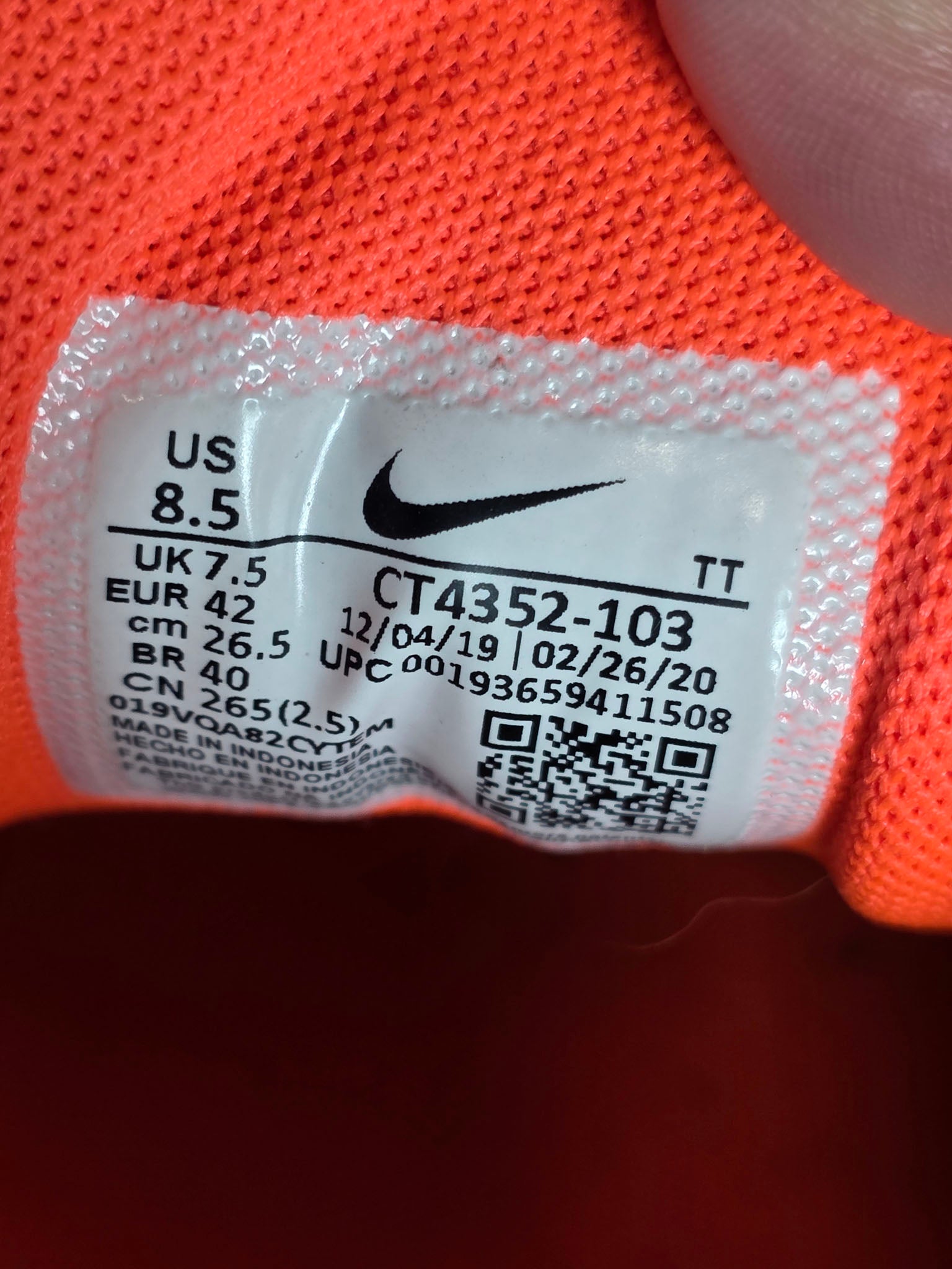 Nike Air Max 90 Hyper Orange maat 42