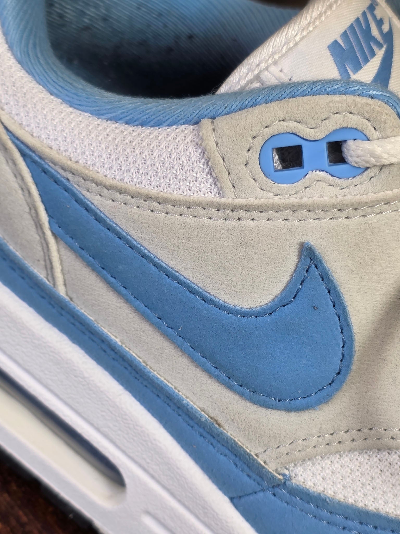 Nike Air Max 1 University Blue maat 42,5
