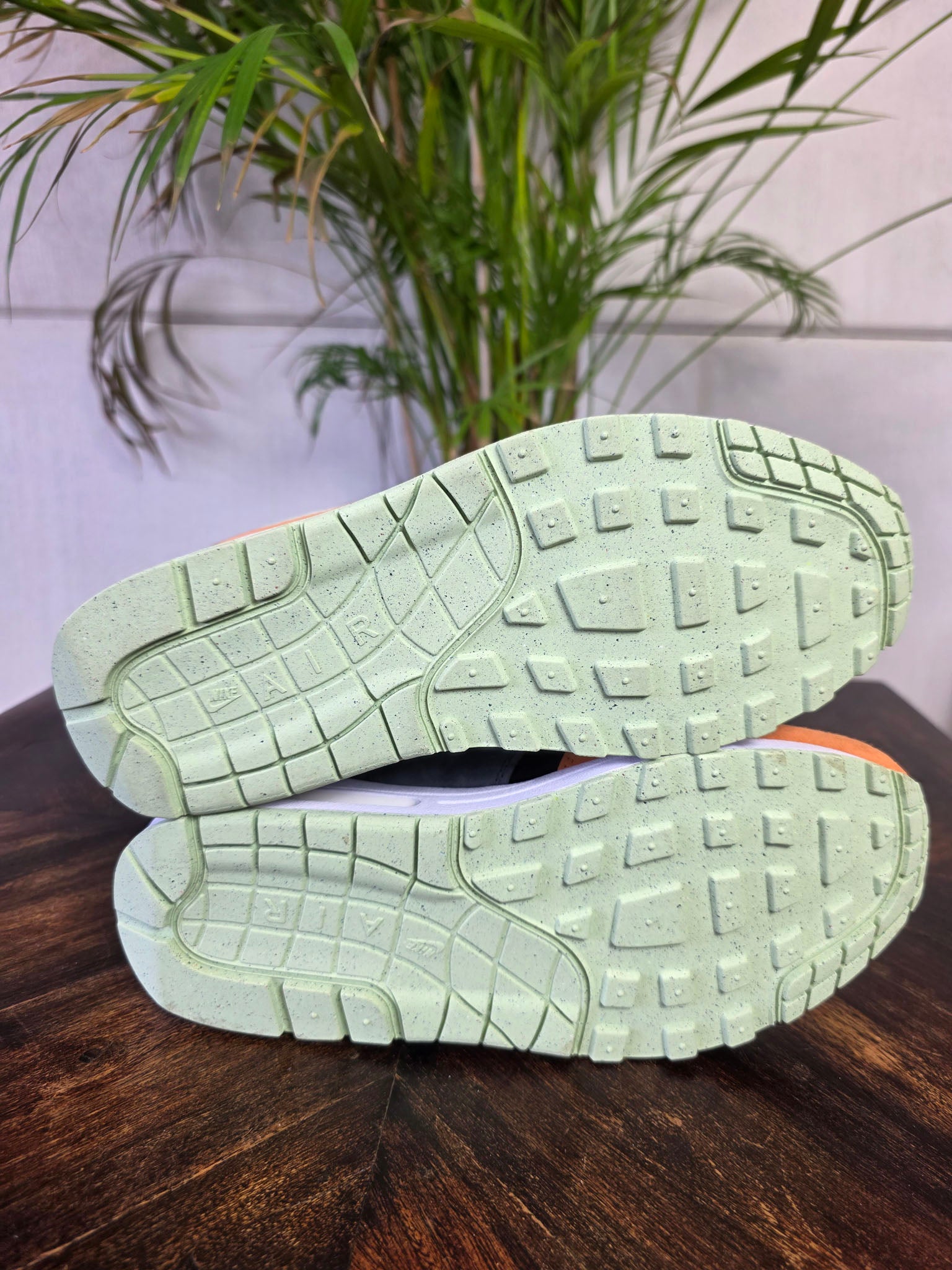 Nike Air Max 1 Duck Honeydew maat 40