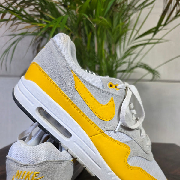 Nike Air Max 1 University Gold maat 45,5