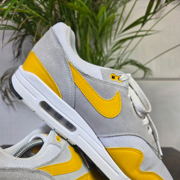 Nike Air Max 1 University Gold maat 45,5