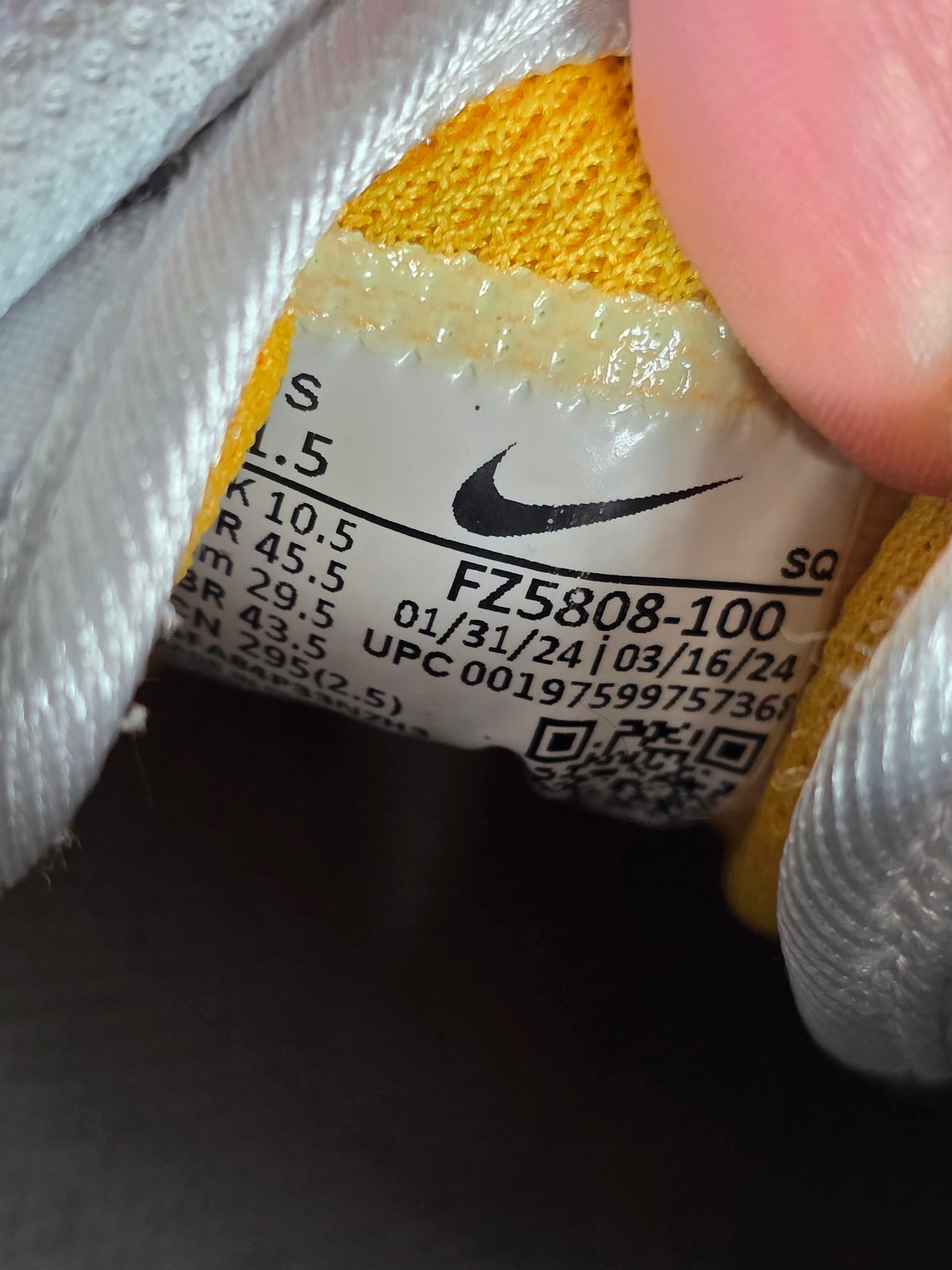 Nike Air Max 1 University Gold maat 45,5