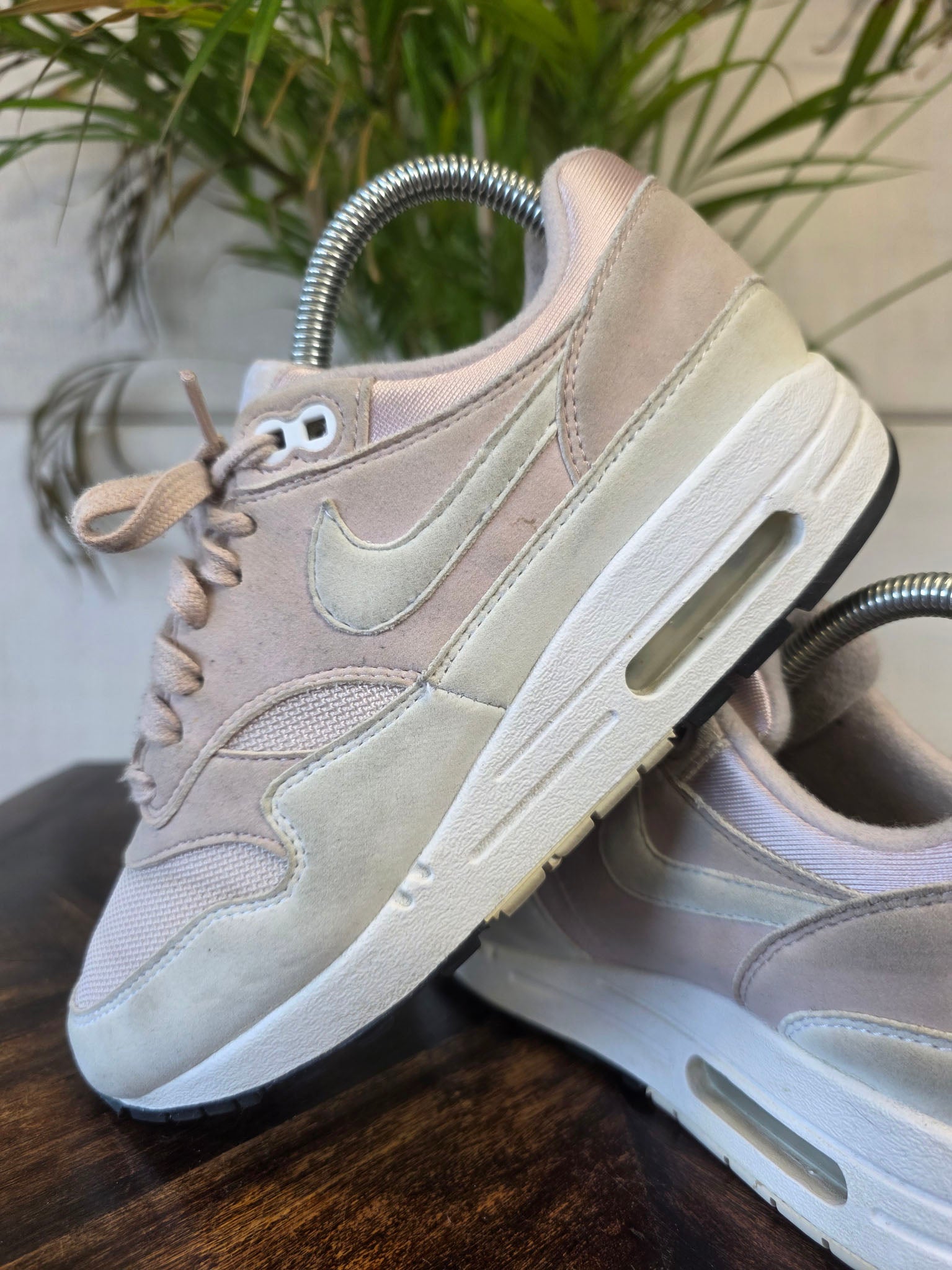 Nike Air Max 1 Barely Rose maat 38