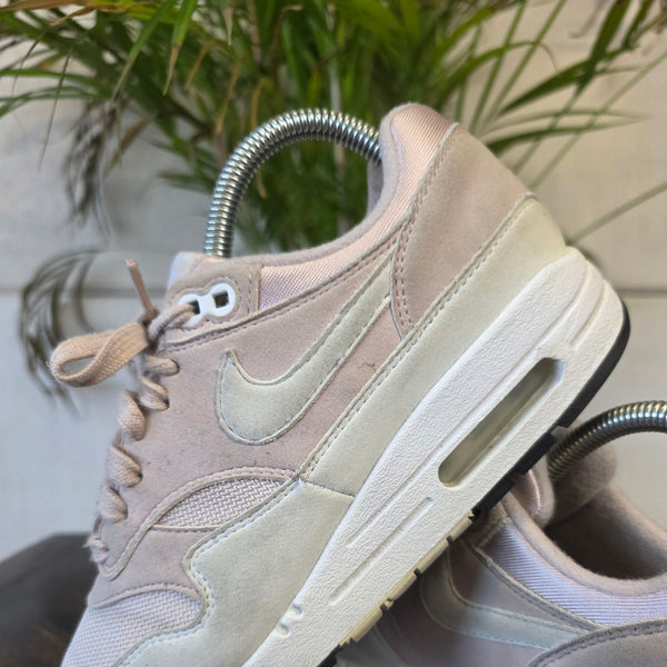 Nike Air Max 1 Barely Rose maat 38