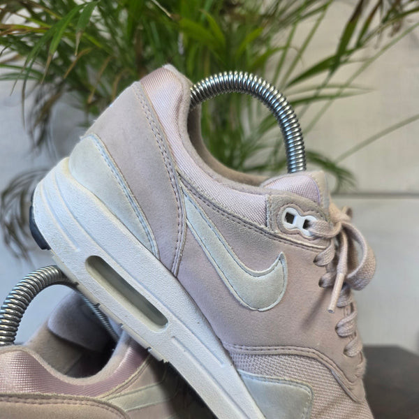 Nike Air Max 1 Barely Rose maat 38