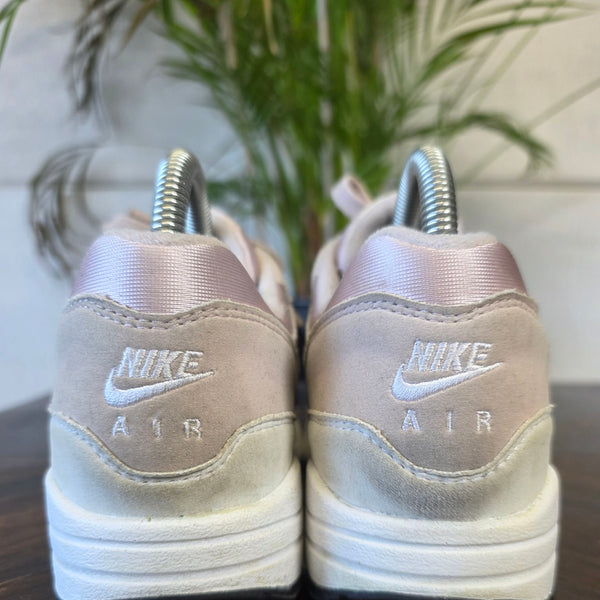 Nike Air Max 1 Barely Rose maat 38