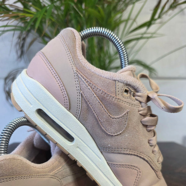 Nike Air Max 1 PRM Bio Beige maat 36,5