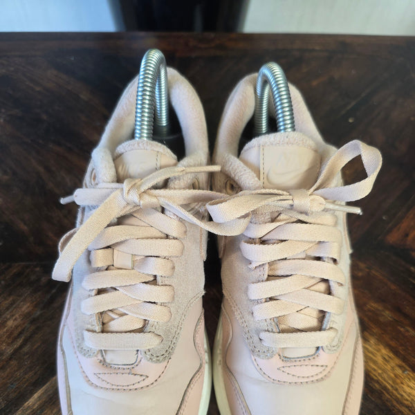 Nike Air Max 1 PRM Bio Beige maat 36,5