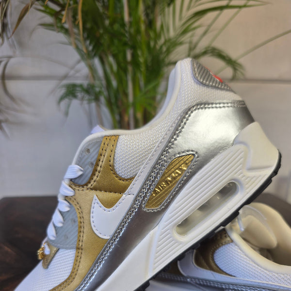 Nike Air Max 90 White Metallic Gold maat 37,5