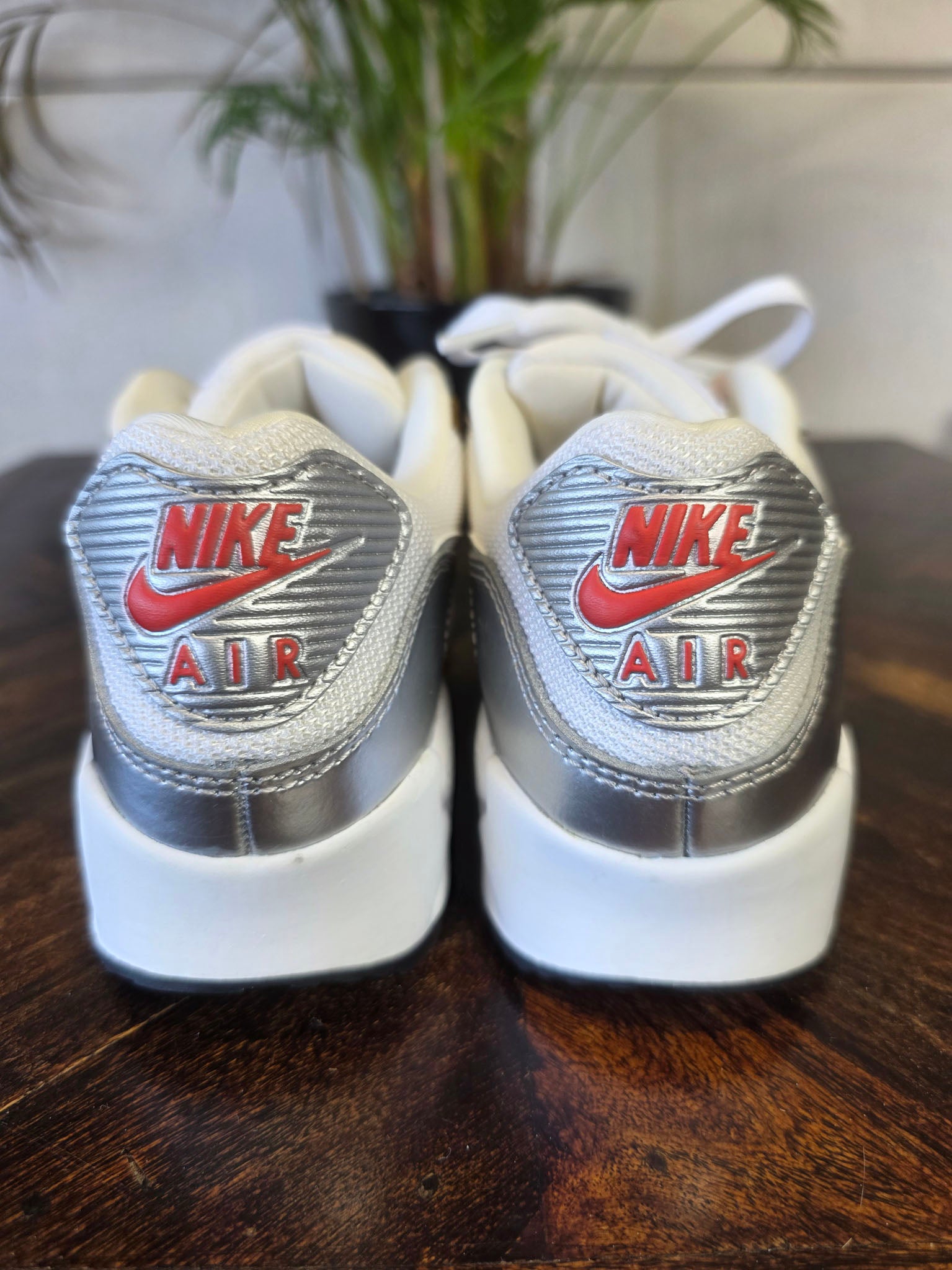 Nike Air Max 90 White Metallic Gold maat 37,5