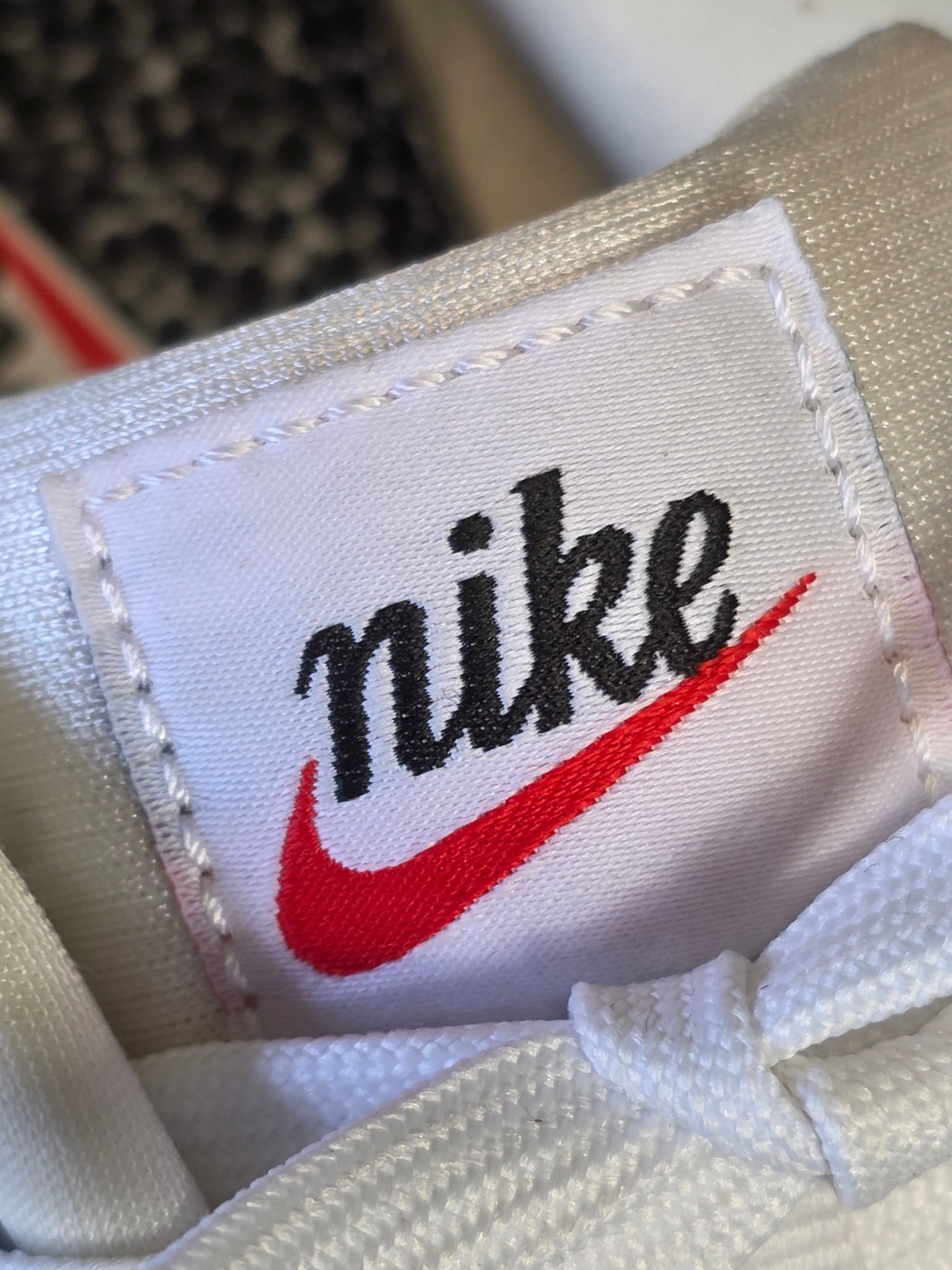 Nike Air Max 90 White Metallic Gold maat 37,5