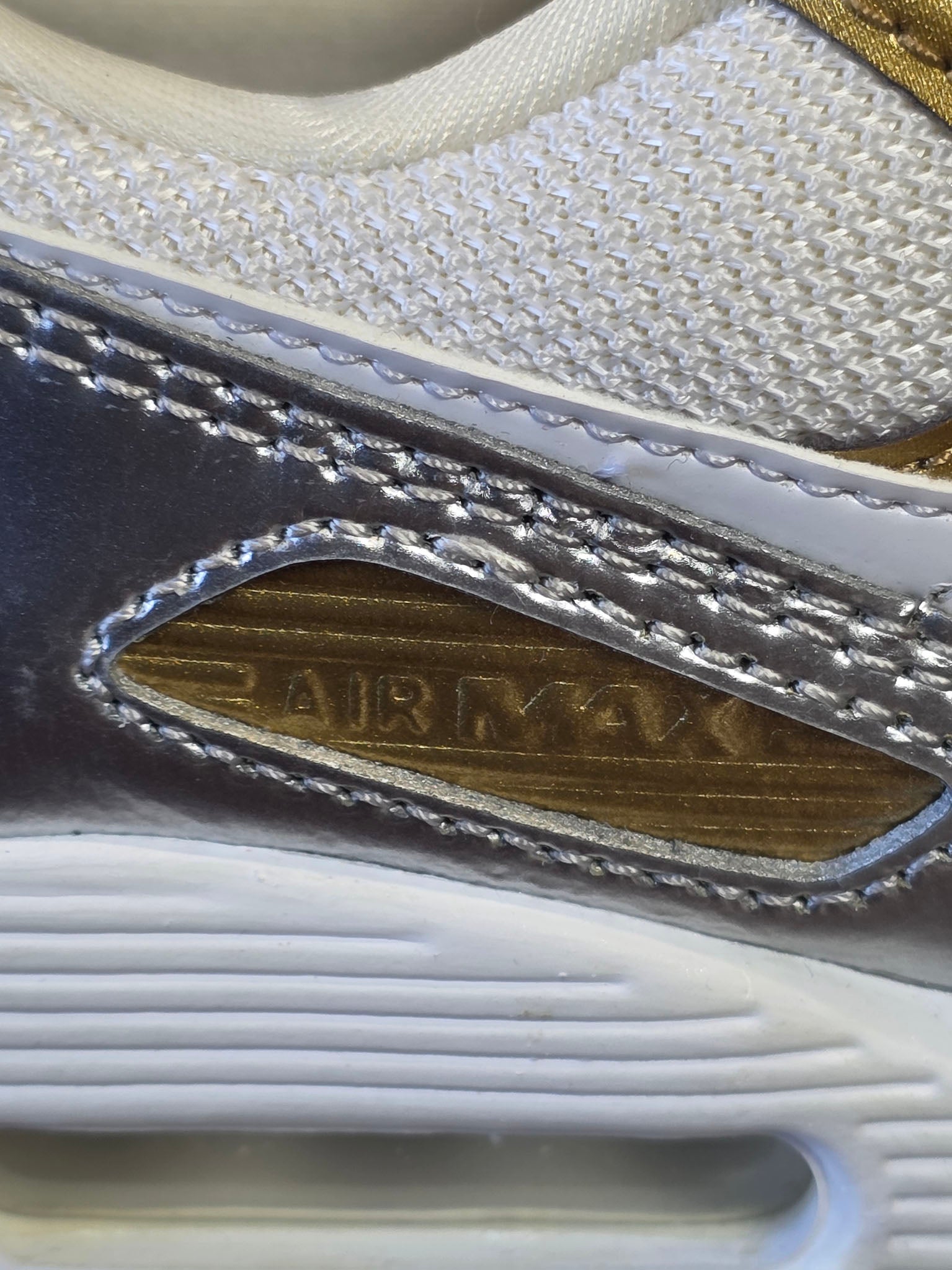 Nike Air Max 90 White Metallic Gold maat 37,5
