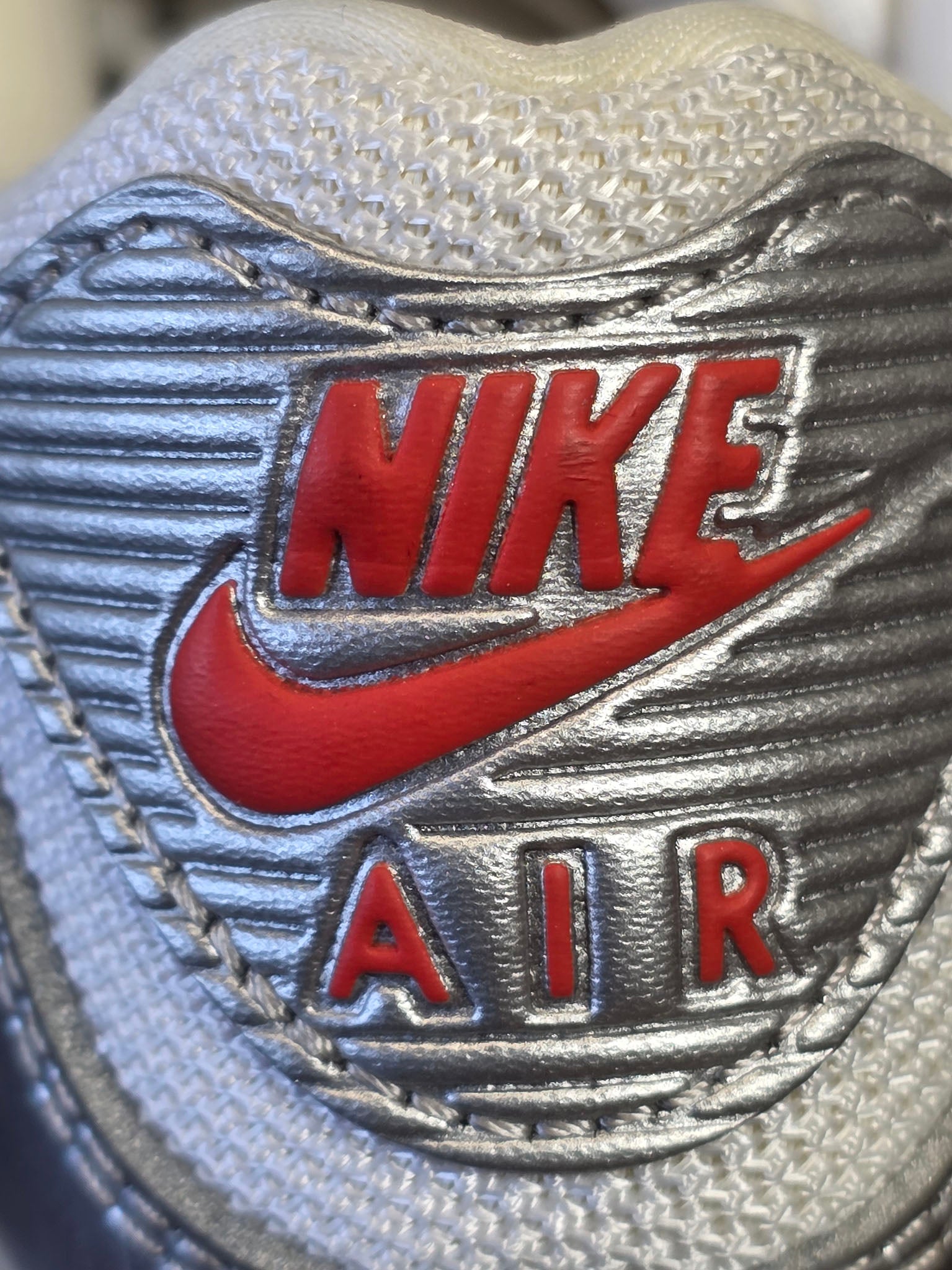 Nike Air Max 90 White Metallic Gold maat 37,5