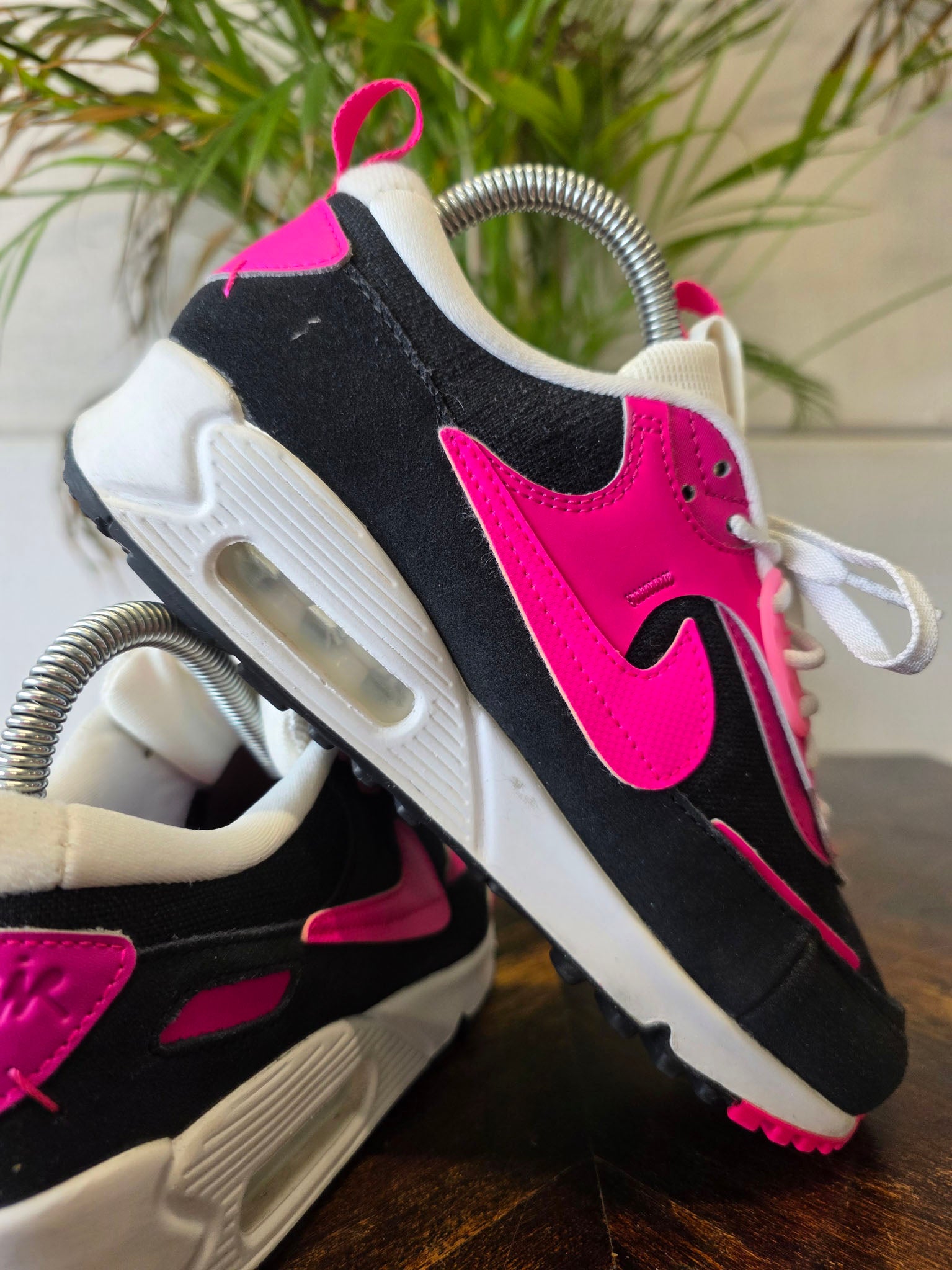 Nike Air Max 90 Futura Black Hot Pink maat 36,5