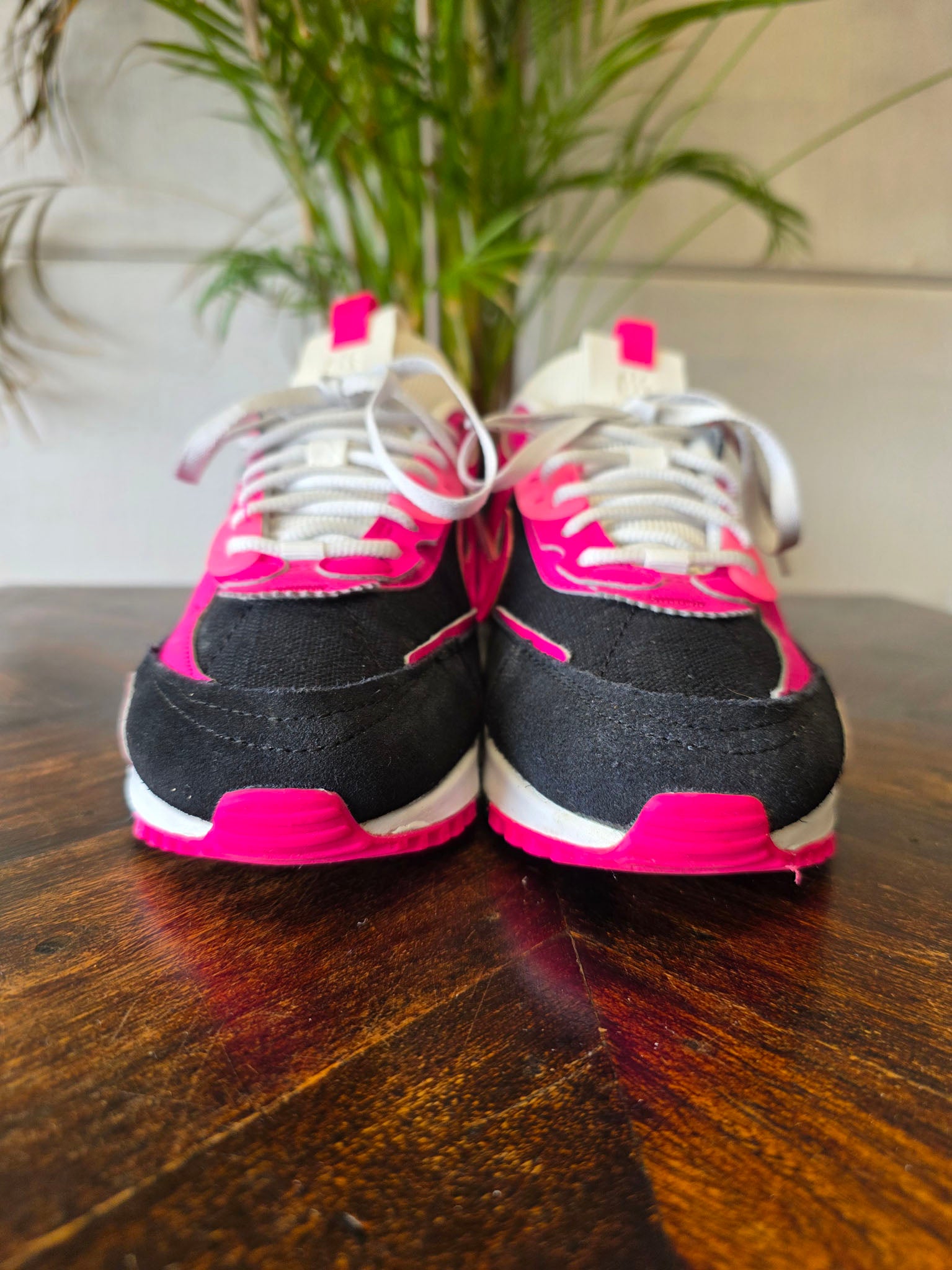 Nike Air Max 90 Futura Black Hot Pink maat 36,5