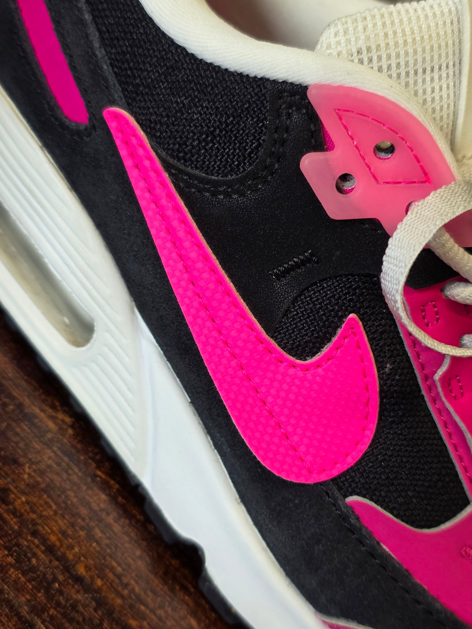 Nike Air Max 90 Futura Black Hot Pink maat 36,5