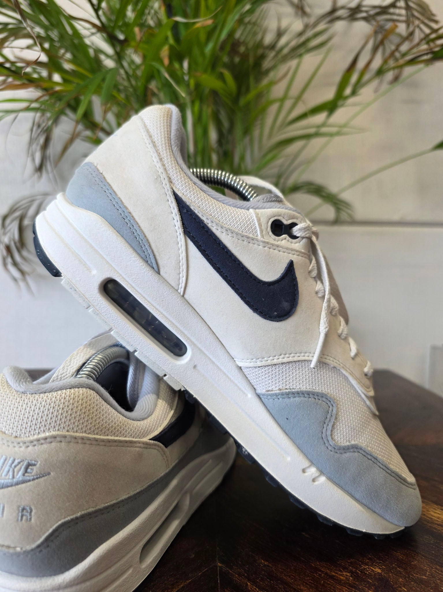 Nike Air Max 1 Platinum Tint maat 44