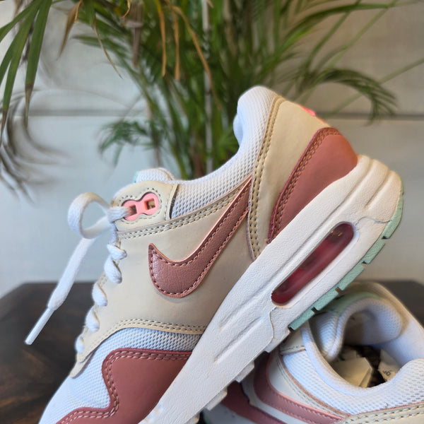 Nike Air Max 1 Red Stardust Quava Ice maat 35,5