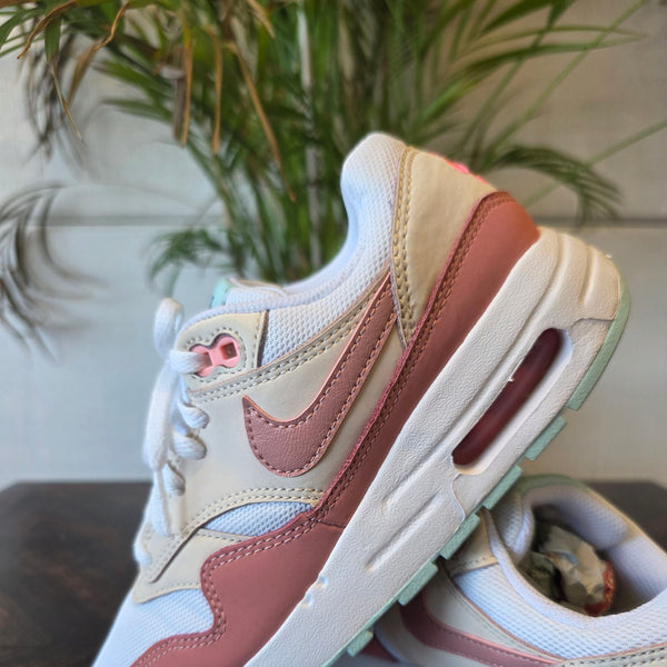 Nike Air Max 1 Red Stardust Quava Ice maat 35,5