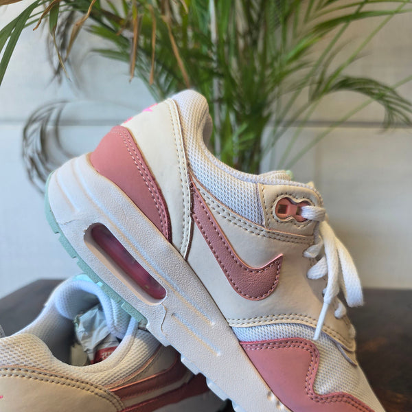 Nike Air Max 1 Red Stardust Quava Ice maat 35,5