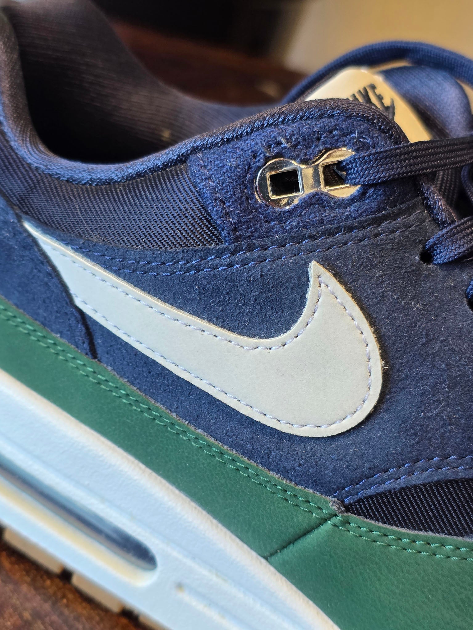 Nike Air Max 1 '87 Gorge Green Obsidian maat 42