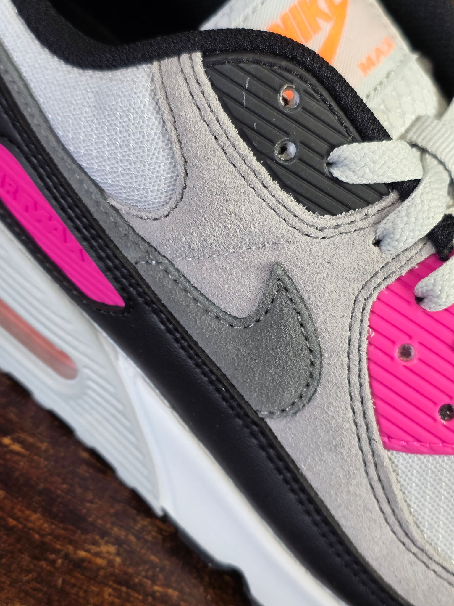 Nike Air Max 90 Dunkin Donuts maat 45,5