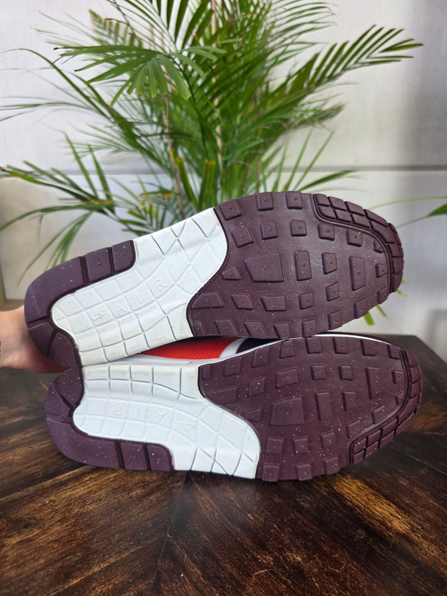 Nike Air Max 1 Burgundy Crush maat 46