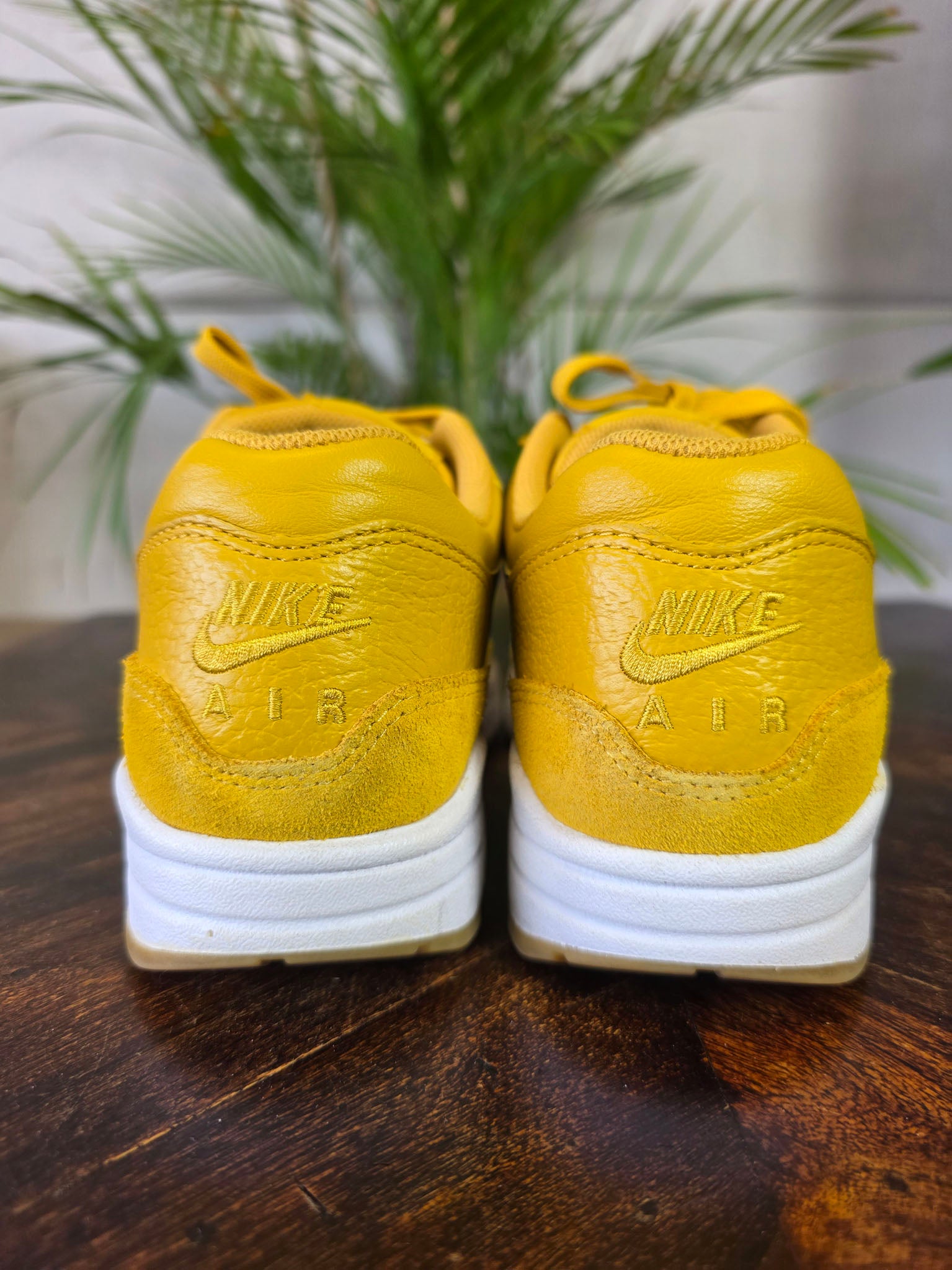 Nike Air Max 1 Jewel Mineral Yellow maat 38,5