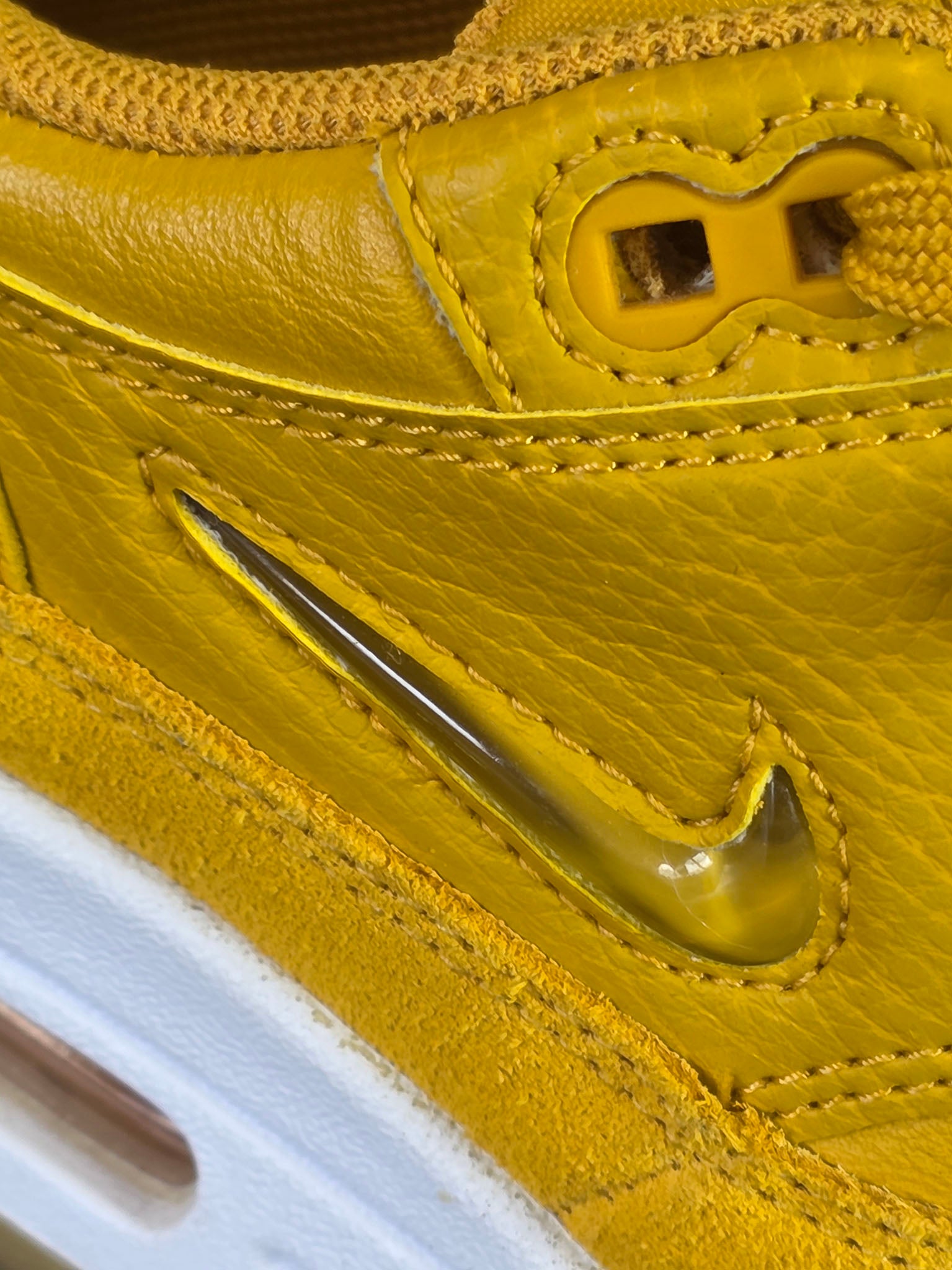 Nike Air Max 1 Jewel Mineral Yellow maat 38,5