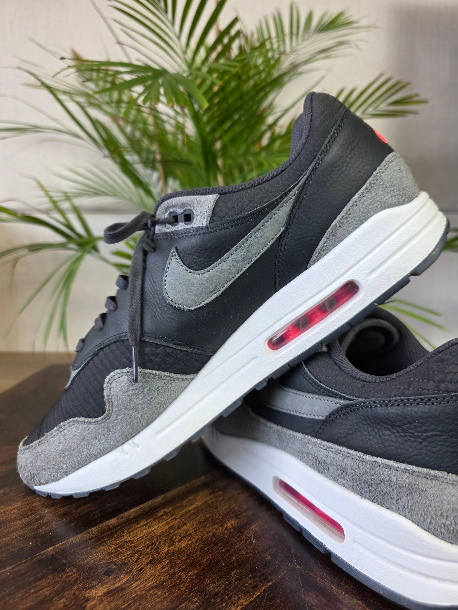 Nike Air Max 1 '87 Premium Dark Smoke Grey maat 48,5