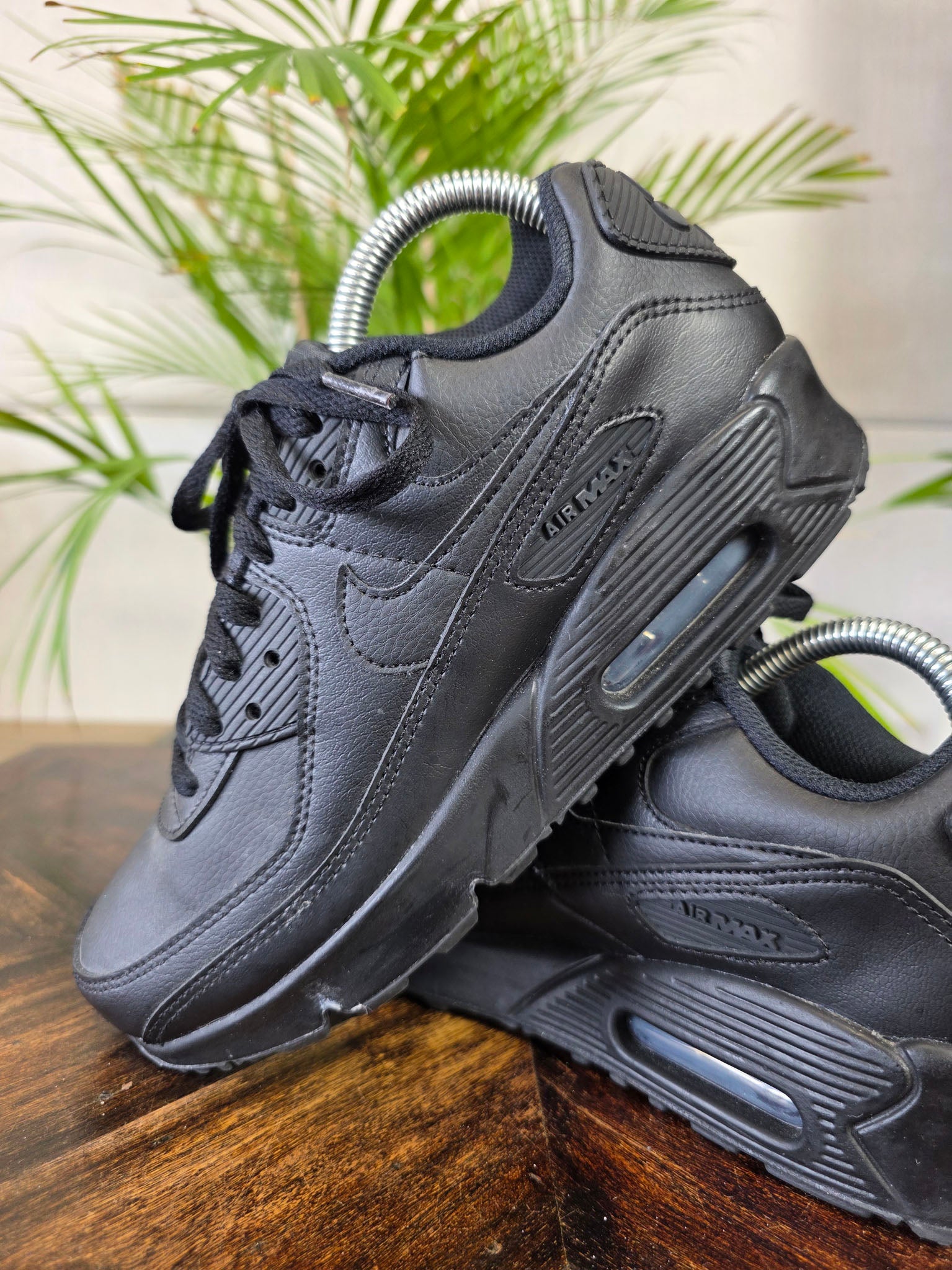 Nike Air Max 90 Triple Black LTR maat 38