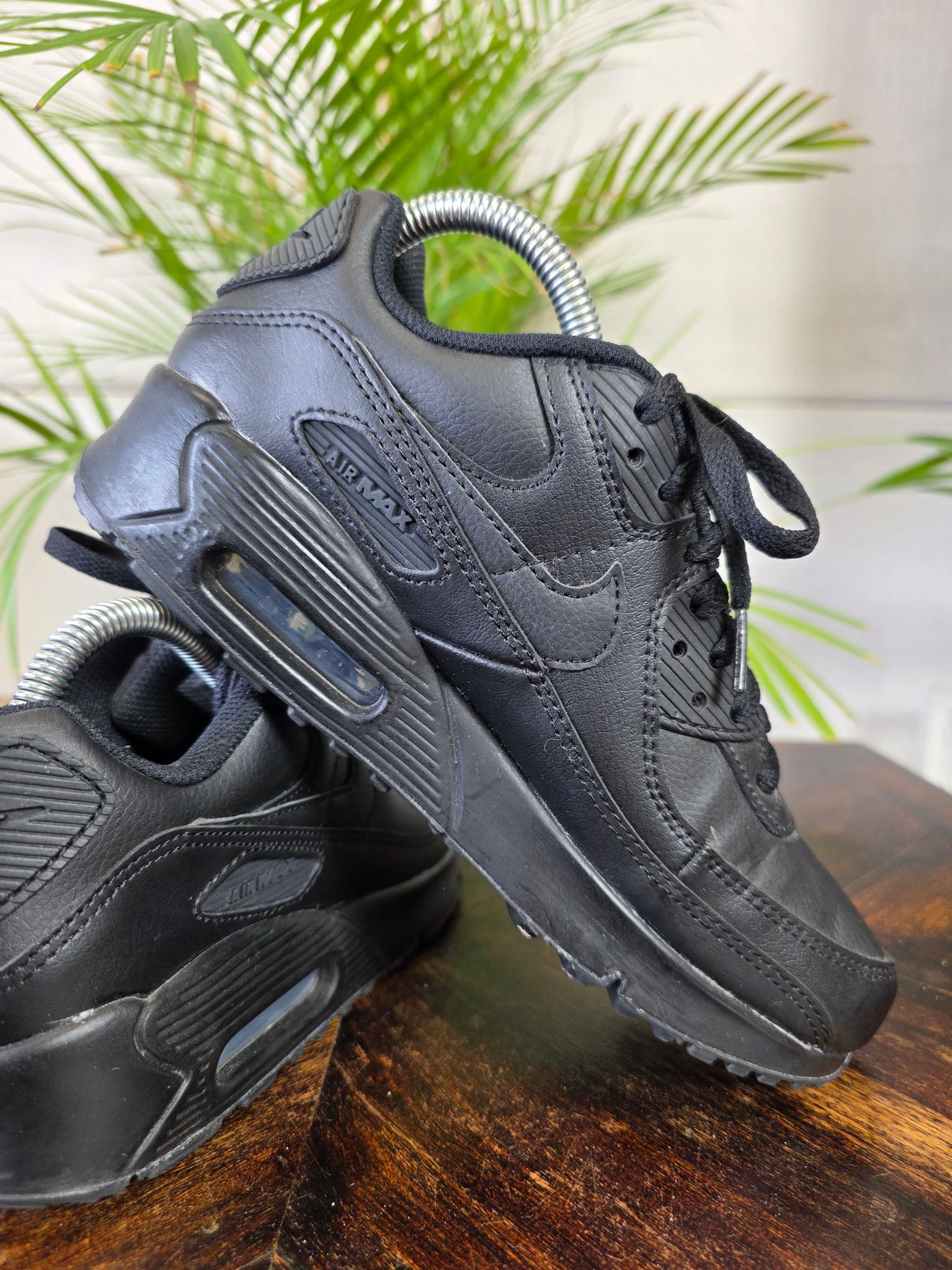 Nike Air Max 90 Triple Black LTR maat 38