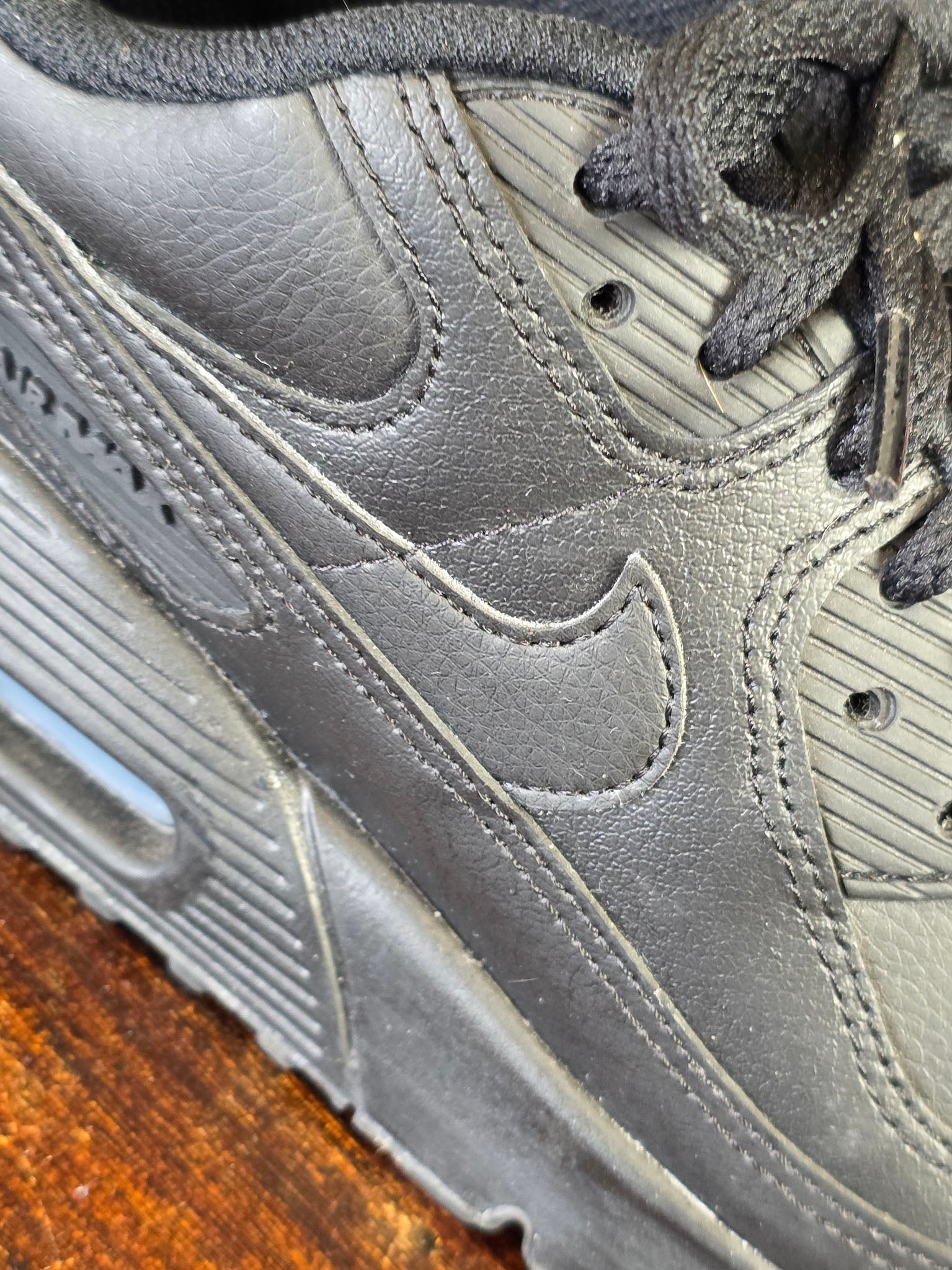 Nike Air Max 90 Triple Black LTR maat 38