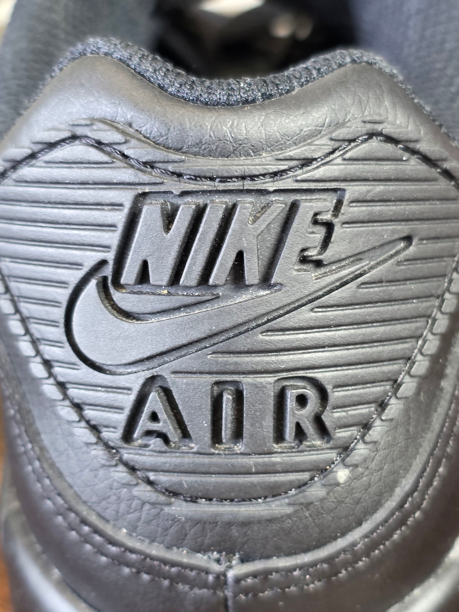 Nike Air Max 90 Triple Black LTR maat 38