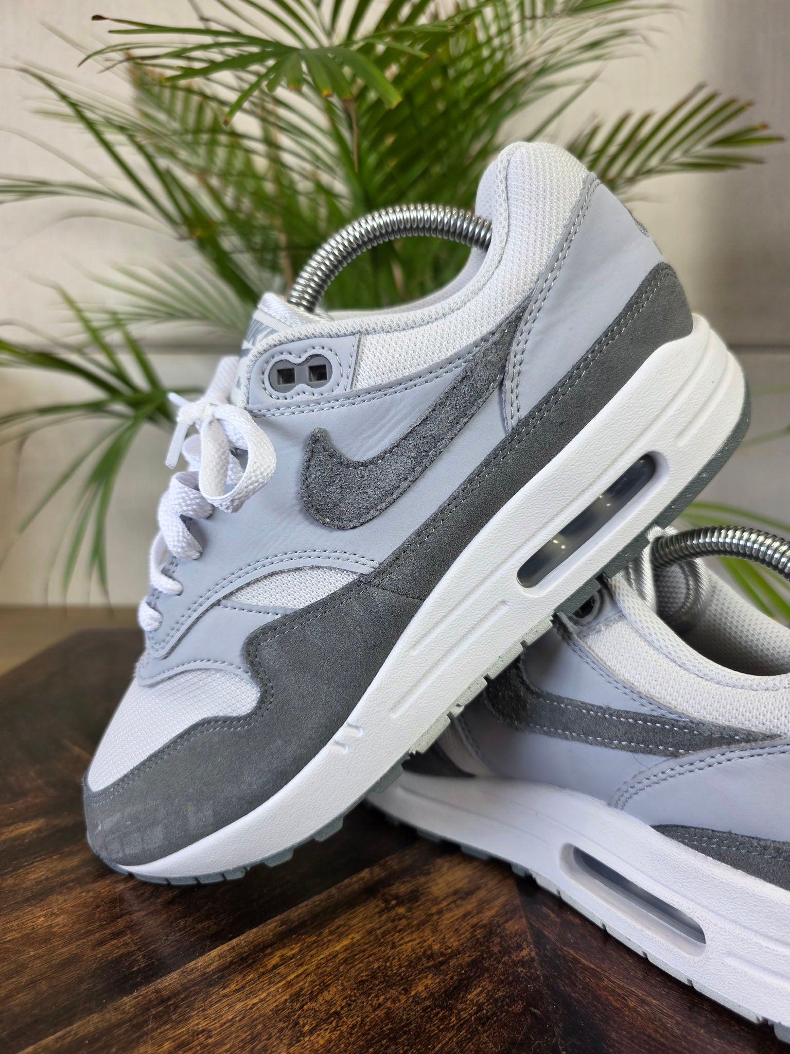 Nike Air Max 1 '87 Photon Dust Wolf Grey maat 41