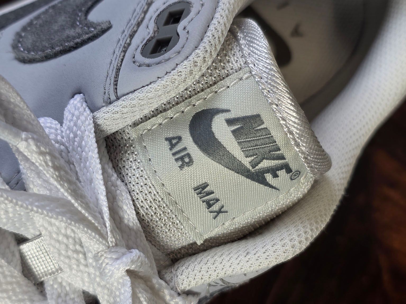 Nike Air Max 1 '87 Photon Dust Wolf Grey maat 41