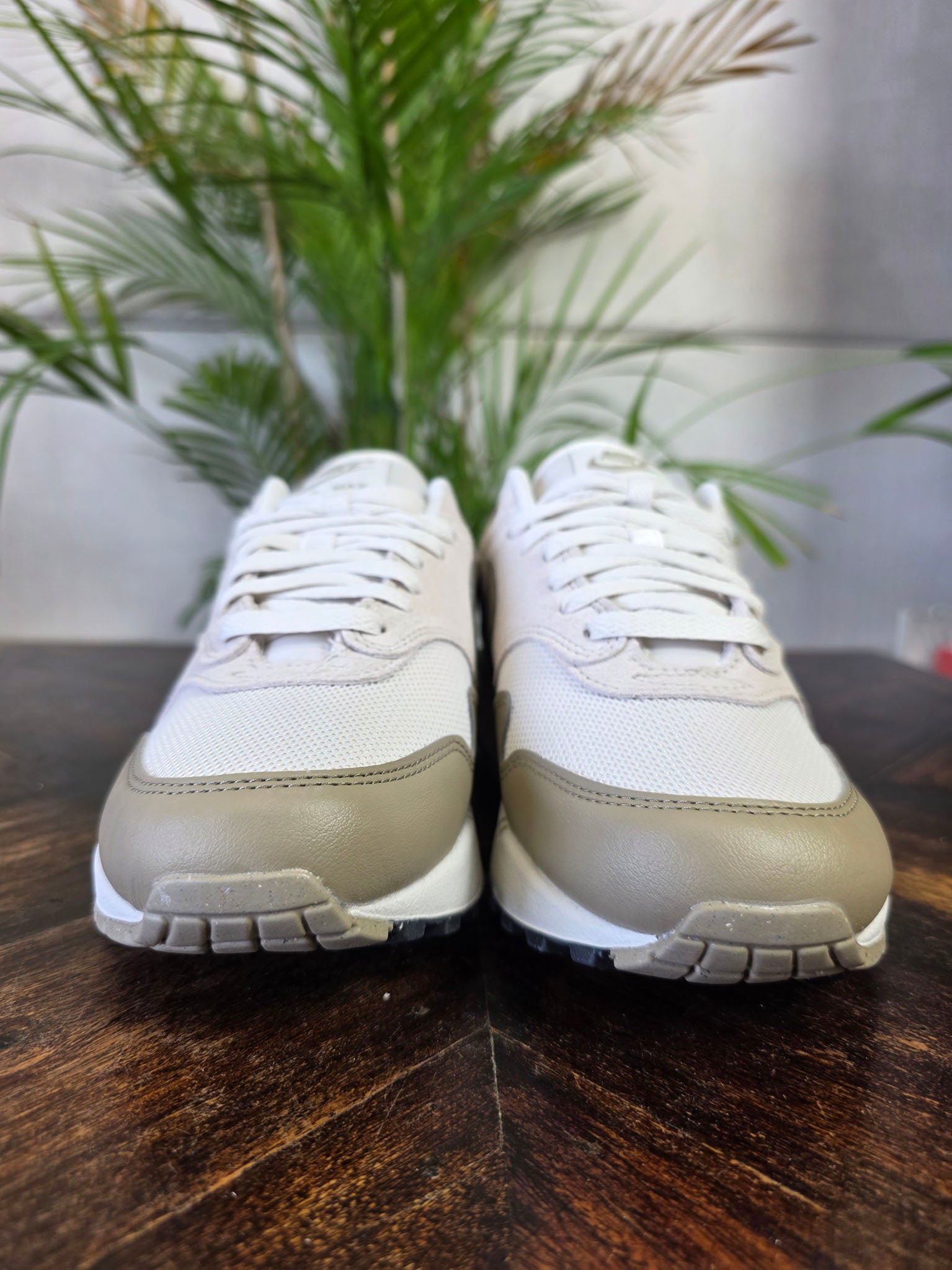 Nike Air Max 1 Essential Phantom Khaki maat 38,5