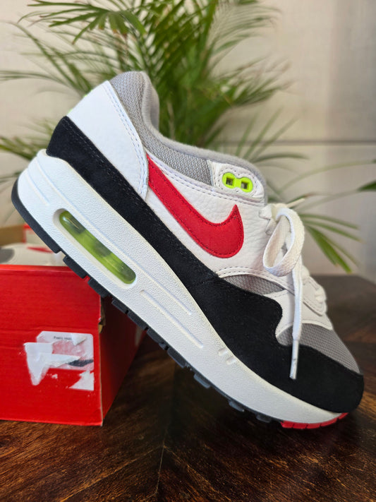 Nike Air Max 1 Volt Chili maat 38,5